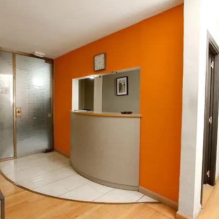 Residencia Universitaria Augusta Διαμέρισμα Βαρκελώνη